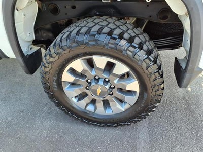 2022 Chevrolet Silverado 2500 HD Double Cab Standard Box 4-Wheel Drive Custom