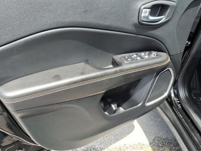 2020 Jeep Compass Latitude w/Sun/Safety Pkg FWD