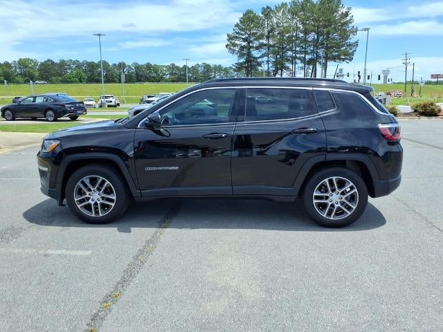 2020 Jeep Compass Latitude w/Sun/Safety Pkg FWD
