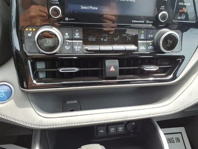 2021 Toyota Highlander Hybrid XLE FWD (Natl)