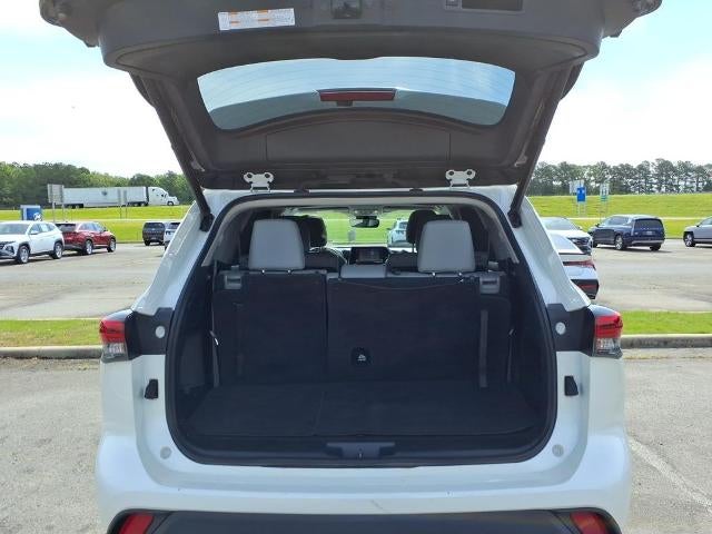 2021 Toyota Highlander XLE FWD (Natl)