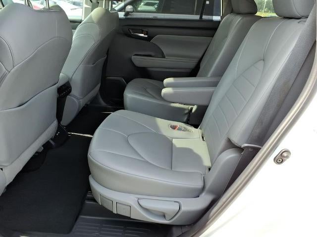 2021 Toyota Highlander XLE FWD (Natl)