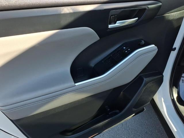 2021 Toyota Highlander XLE FWD (Natl)