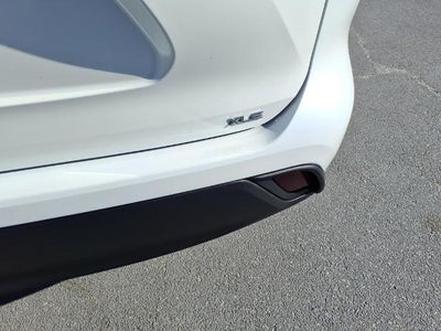 2021 Toyota Highlander XLE FWD (Natl)