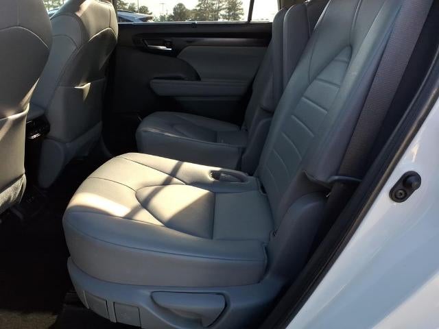 2021 Toyota Highlander XLE FWD (Natl)