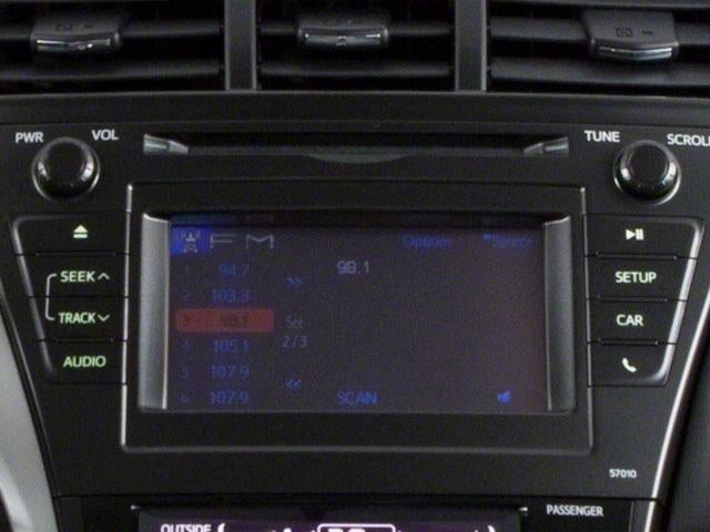 2013 Toyota Prius v 5dr Wgn Two (Natl)