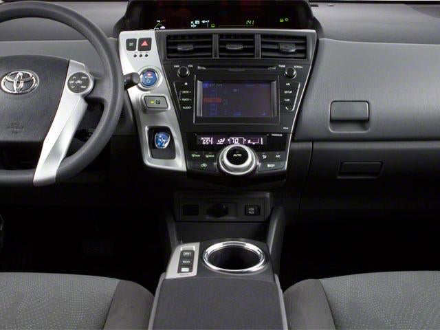 2013 Toyota Prius v 5dr Wgn Two (Natl)