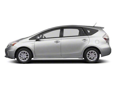 2013 Toyota Prius v 5dr Wgn Two (Natl)