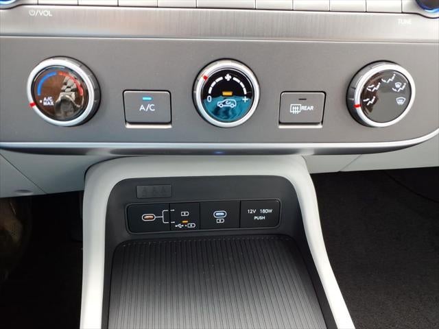 2026 Hyundai KONA SE FWD