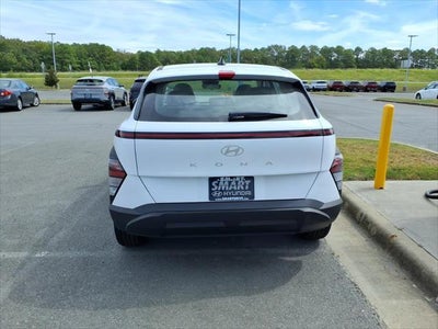 2027 Hyundai KONA SE