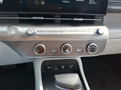 2026 Hyundai KONA SE FWD