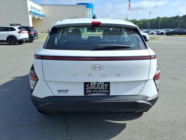 2026 Hyundai KONA SE FWD