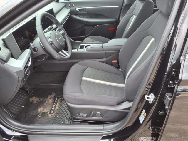 2025 Hyundai SONATA HYBRID SEL