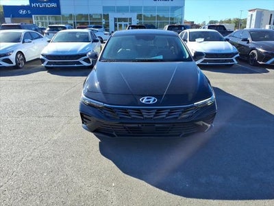 2025 Hyundai ELANTRA Limited
