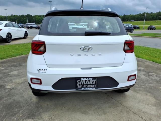 2026 Hyundai VENUE SEL W/Two-Tone Roof