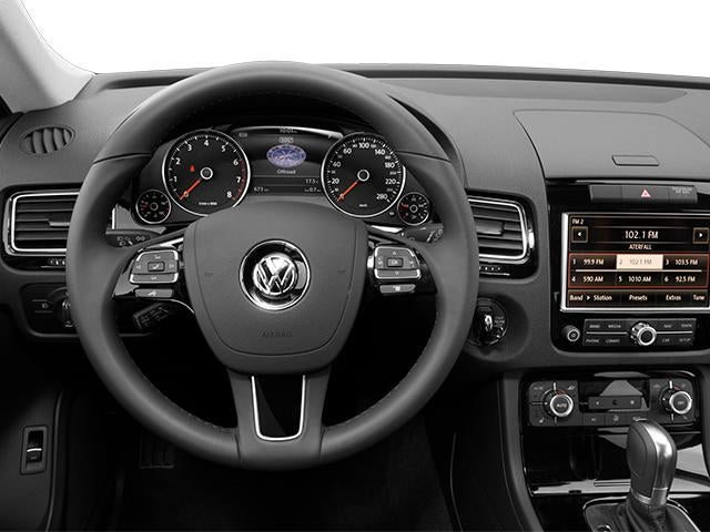 2014 Volkswagen Touareg 4dr 3.6L Lux