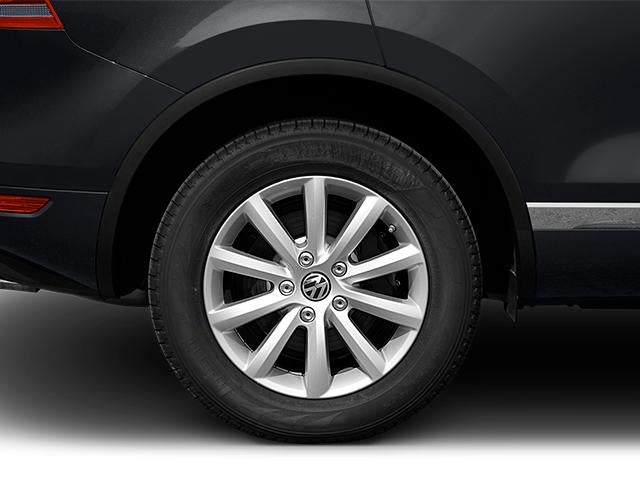 2014 Volkswagen Touareg 4dr 3.6L Lux