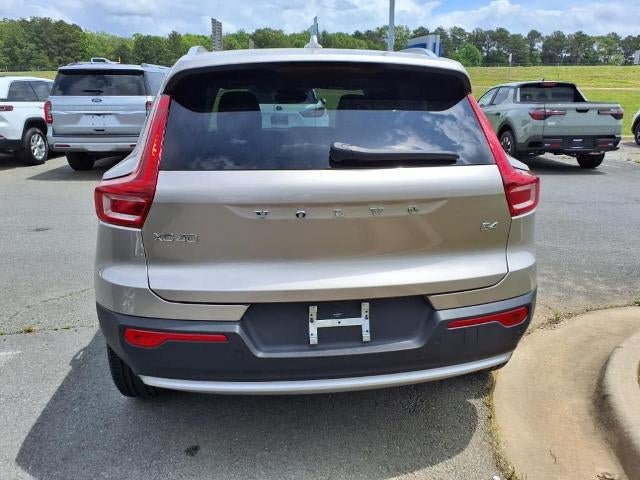 2023 Volvo XC40 B4 FWD Ultimate Bright Theme