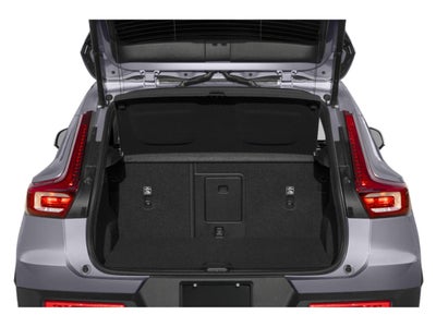 2023 Volvo XC40 B4 FWD Ultimate Bright Theme